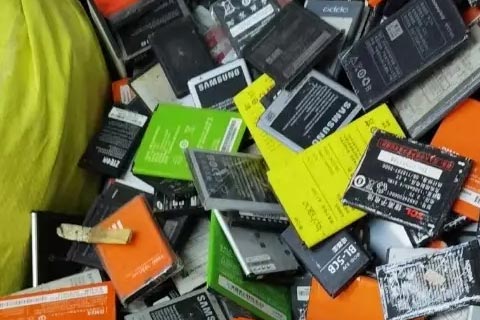 乌海收购钴酸锂电池公司|报废电瓶回收价格表